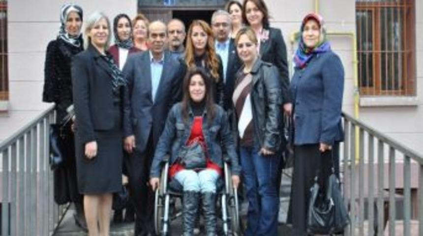 Ak Parti Engelliler Komisyonu'nun Ziyaretleri S&uuml;r&uuml;yor