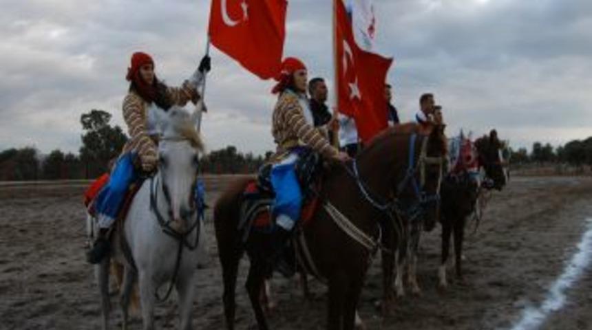 Bakan Suat Kılı&ccedil;, &Ouml;ğrenci Evini Ziyaret Ederek &Ccedil;ay I&ccedil;ti