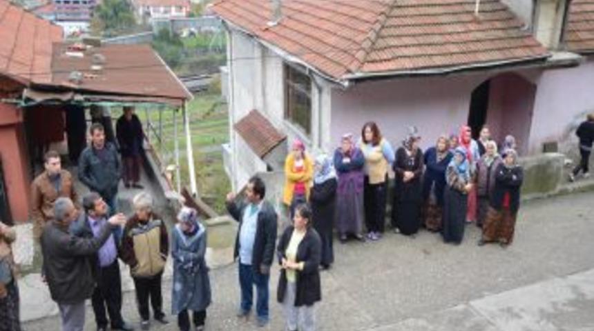 Yol &Ccedil;alışması, Heyelan K&acirc;busuna Yola&ccedil;tı