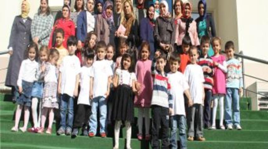 &Ccedil;ocuklar Anneleri Ile Kahvaltıda Buluştu