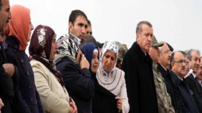 Şehitler, Diyarbakır&rsquo;dan Memleketlerine G&ouml;nderildi