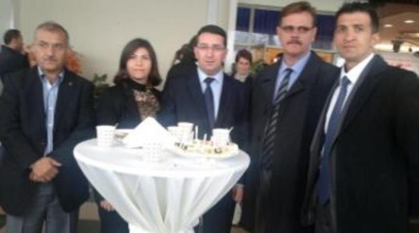 Burhaniyeli Ak Partililer Yerel Y&ouml;netimler Toplantısına Katıldı
