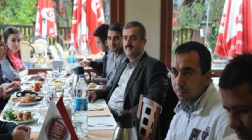 &Ccedil;orum Karakaşlar Otomotiv, Fiat Ara&ccedil; Alan M&uuml;şterilerine Yemek Verdi