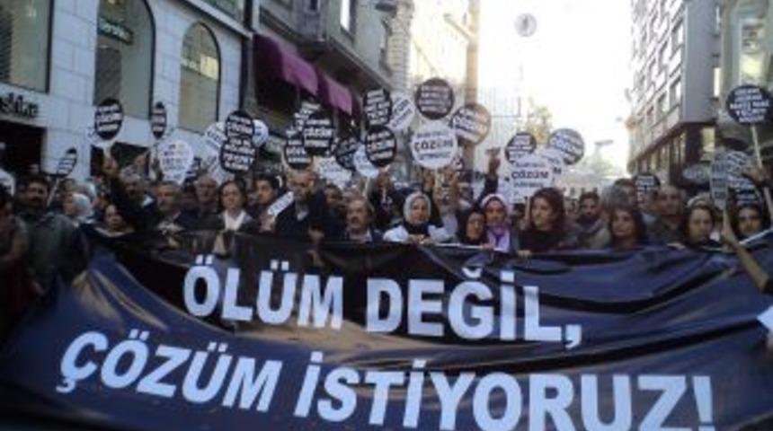 A&ccedil;lık Grevlerine Destek Eyleminde Gerginlik