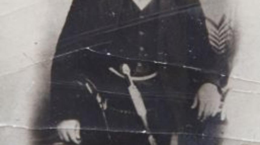 Milli M&uuml;cadele Kahramanı Berzak Ekrem Bey'e Anıt Mezar