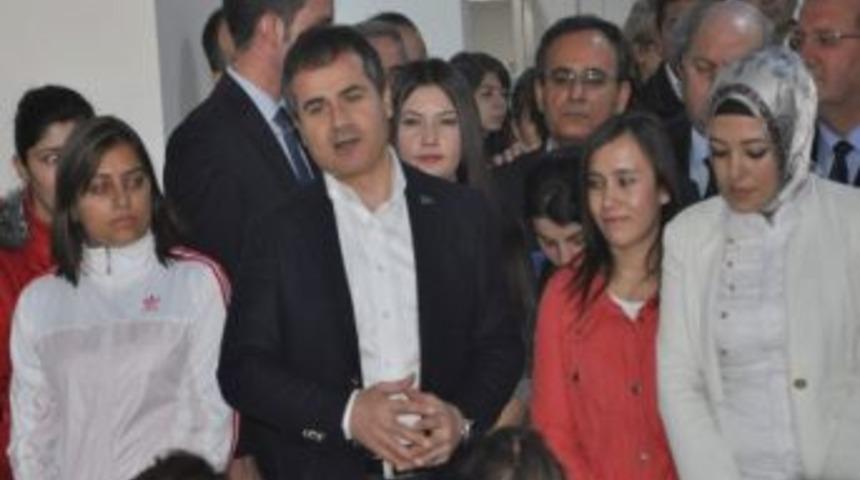 &Ouml;ğrencilere Yurt Hizmeti