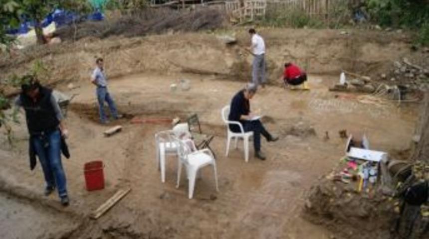 &Ouml;demiş&rsquo;te Bin 500 Yıllık Kilise Ortaya &Ccedil;ıkarıldı