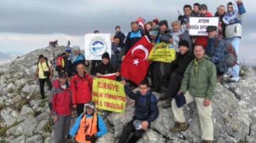 Mahmut Dağı Zirvesinde Ata&rsquo;ya Saygı