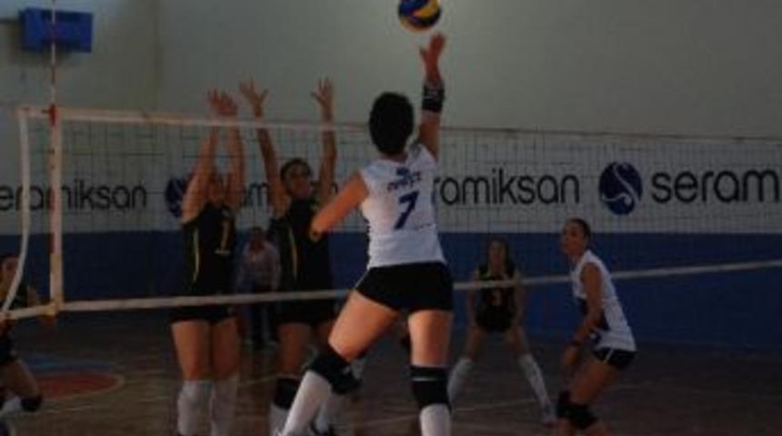 Filenin Kuğuları, Evindeki İlk Ma&ccedil;ı Rahat Kazandı