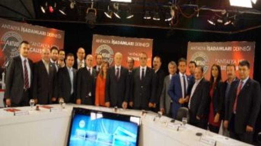 Antalya T&uuml;rkiye&rsquo;nin En &Ccedil;ok Avm&rsquo;si Olan D&ouml;rd&uuml;nc&uuml; İli