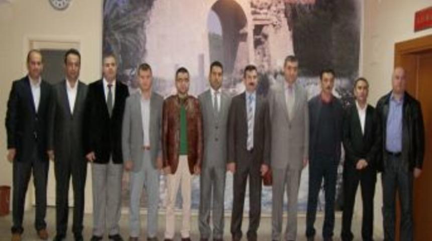 Kaymakam G&uuml;ldibi'nden İşadamlarına &Ccedil;ağrı