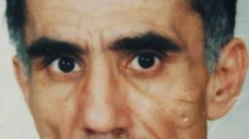 Emekli &Ouml;ğretmen Kendini Astı