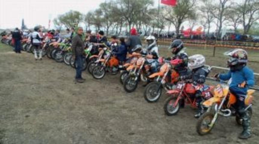 G&ouml;nen'de Motokros Yarışları