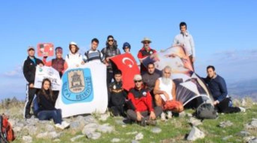 Sel&ccedil;uklu Dağcılar, Atat&uuml;rk Ve Cumhuriyet İ&ccedil;in Y&uuml;r&uuml;d&uuml;