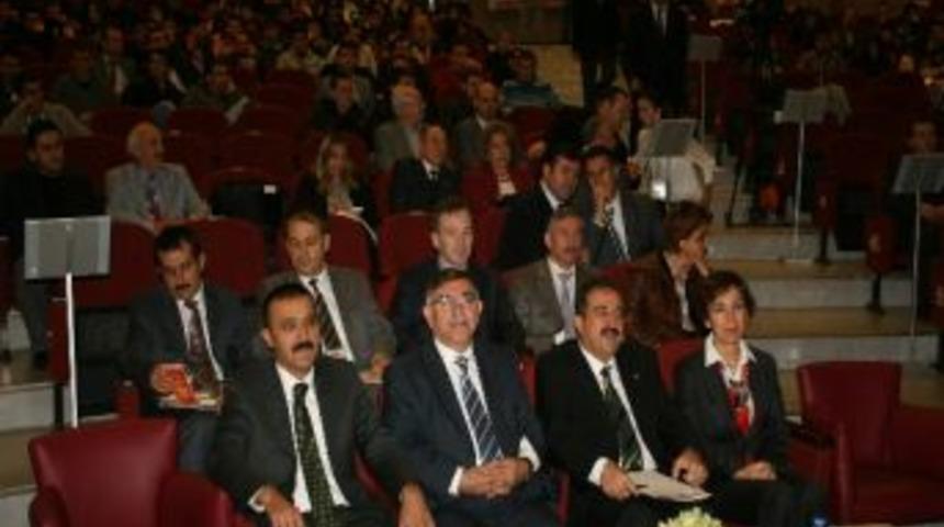 D&uuml;zce &Uuml;niversitesinde Deprem &Ccedil;alıştayı