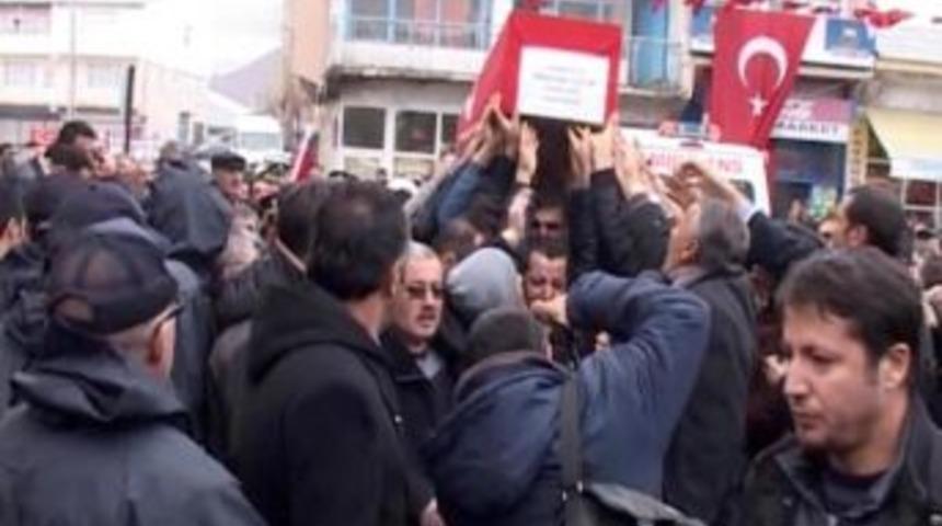 Şehit İbrahim &Ccedil;elik, G&ouml;zyaşları Ile Uğurlandı