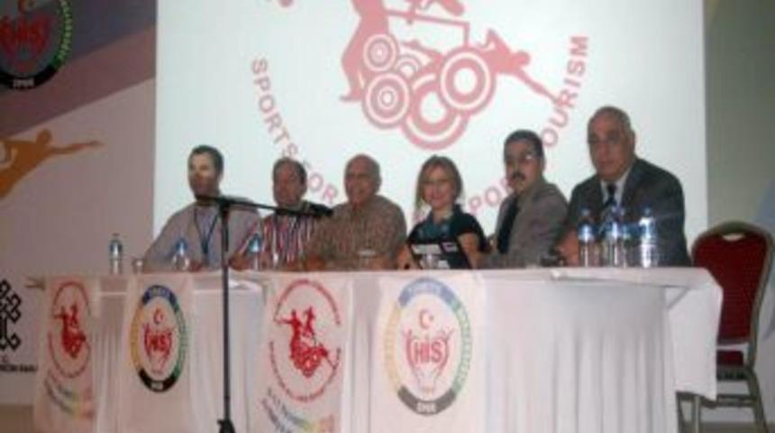 Herkes I&ccedil;in Spor Kongresi Yapıldı