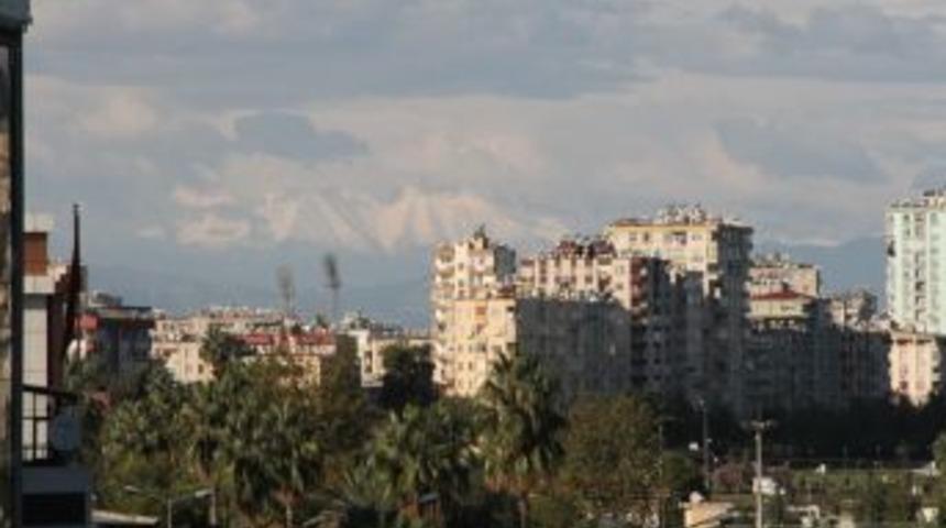 Toroslarda Kar Adana'da Bahar!