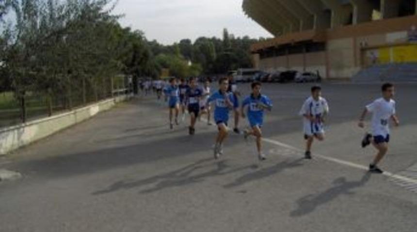 Karşıyaka Evin Leblebicioğlu Ortaokulu, Krosta Birinci Oldu