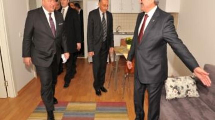 Ko&ccedil; Vakfı'ndan Van&rsquo;a 128 &Ouml;ğretmen Lojmanı