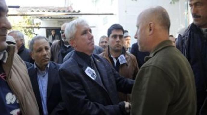 Balyoz Davası Tutuklusu Emekli Tuğgeneral Tutkun Annesinin Cenazesine Katıldı