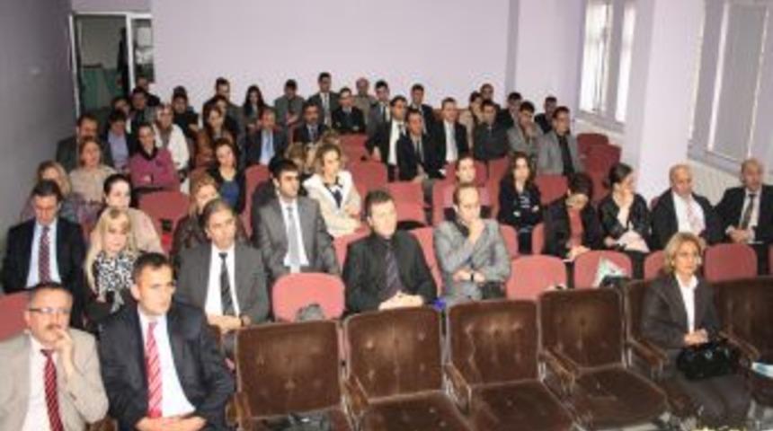 &Ouml;ğretmenleri Bilgilendirmek Amacıyla 'Projelendirme' Semineri Verildi