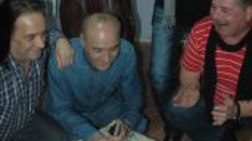 Hababam, Sunal&rsquo;ın doğum g&uuml;n&uuml;n&uuml; kutladı
