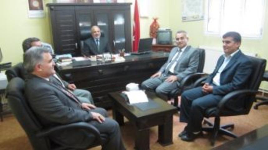 &Ouml;demiş M&uuml;ft&uuml;s&uuml;'nden Kiraz M&uuml;ft&uuml;s&uuml;'ne Nezaket Ziyareti