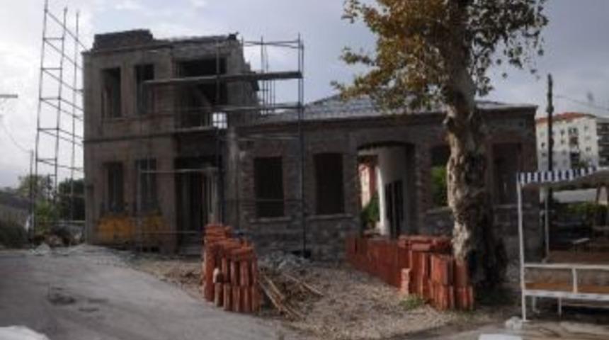 Makine M&uuml;hendisleri Odası Restorasyonu S&uuml;r&uuml;yor