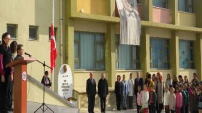 Manisa &Uuml;lkem Koleji&rsquo;nden Atat&uuml;rk&rsquo;&uuml; Anma Etkinliği