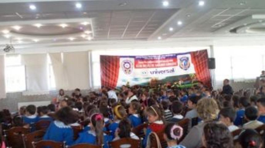 K&ouml;yl&uuml; &Ccedil;ocuklara Tiyatro İzlettirildi