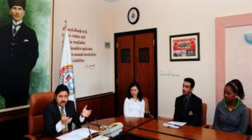 Yabancı &Ouml;ğrenciler Muğla Valisi Şahin'i Ziyaret Etti
