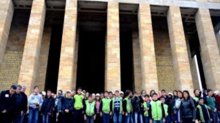 Mhp Milletvekili Ak&ccedil;ay, &Ouml;ğrencilere Meclisi Gezdirdi