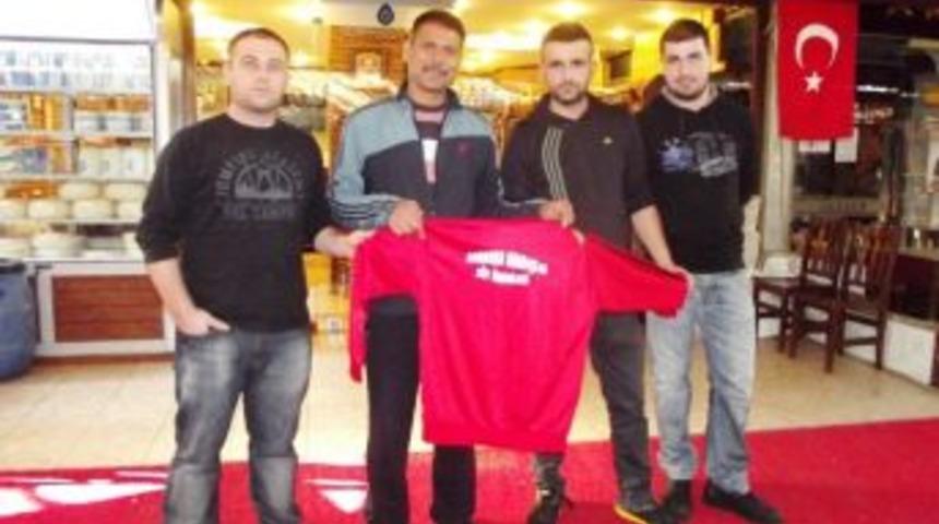 Ayvalık Kaya Spor&rsquo;a Bir Destekte Darbuka Kardeşlerden