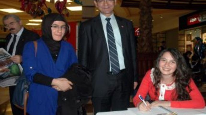 Atat&uuml;rk Fotoğraflarından Oluşan Sergi A&ccedil;ıldı