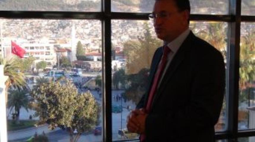 Antakya Belediye Başkanı Savaş: B&uuml;y&uuml;kşehir Hatay&rsquo;ı B&uuml;t&uuml;nleştirecek