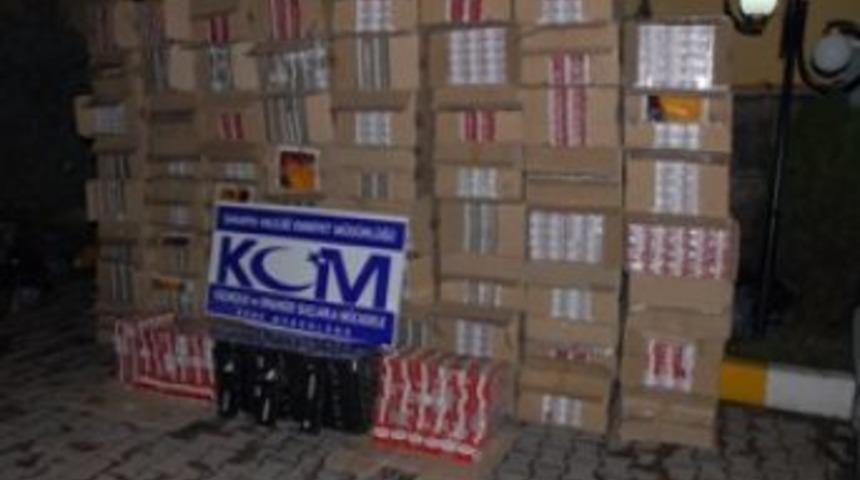TEM'de Durdurulan Iki Ara&ccedil;tan 36 Bin Paket Ka&ccedil;ak Sigara &Ccedil;ıktı
