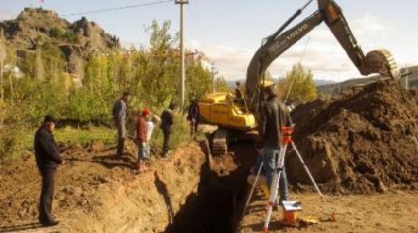 Osmancık Belediyesi&rsquo;nin 11 Milyon Tl&rsquo;lik Prjesi&rsquo;nde İlk Kazma Vuruldu