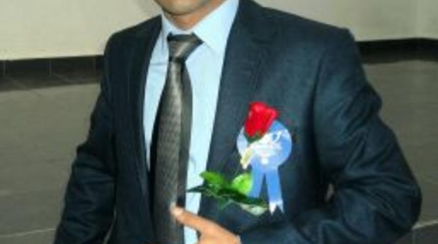 Cami Imamına 27 Bı&ccedil;ak Darbesi