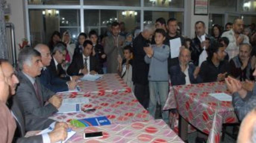 B&uuml;y&uuml;kaslan, TOKİ Sakinlerinin Sorunlarını Dinledi