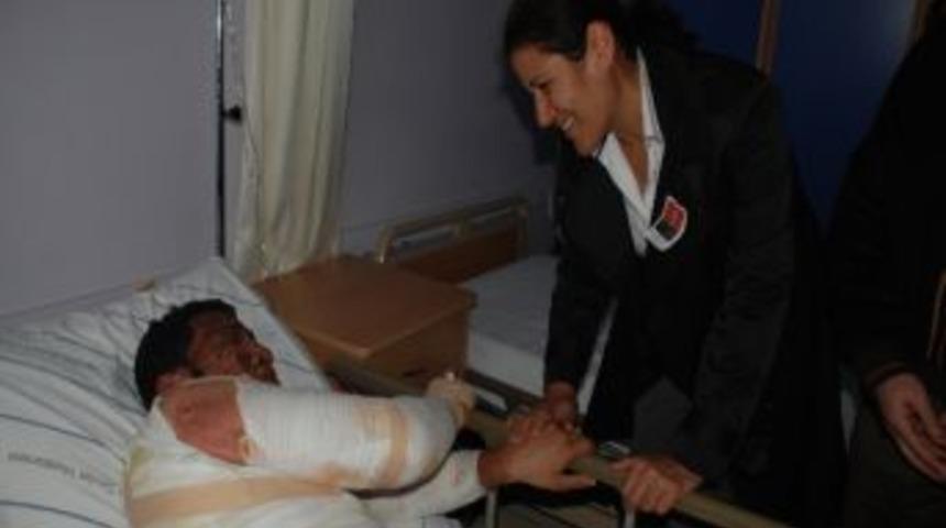 Chp Milletvekili &Ouml;z, Soma'daki Maden Kazazedelerini Ziyaret Etti