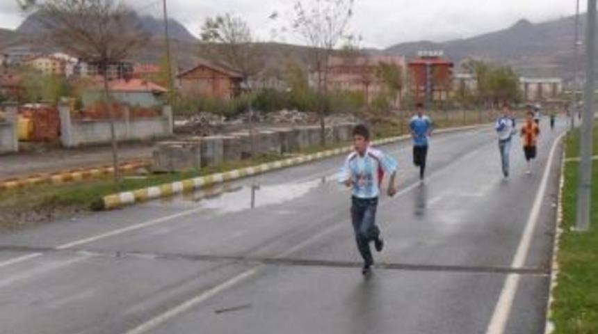 Tatvan&rsquo;da Koşu Yarışması D&uuml;zenlendi