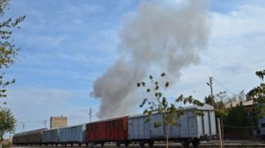 Suriye Savaş U&ccedil;akları, Sınırın Sıfır Noktasına Bomba Yağdırmaya Devam Ediyor