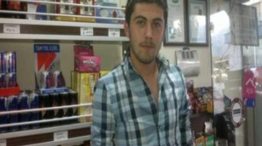 Yol verme kavgası kanlı bitti; 1 &ouml;l&uuml;