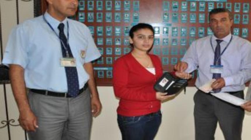 Belediye Otob&uuml;s&uuml; Şof&ouml;r&uuml;nden &Ouml;rnek Davranış