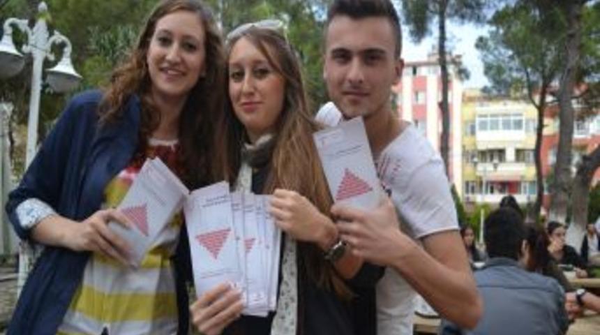 Balıkesir &Uuml;niversitesi &Ouml;ğrencilerinden Kan Bağışı