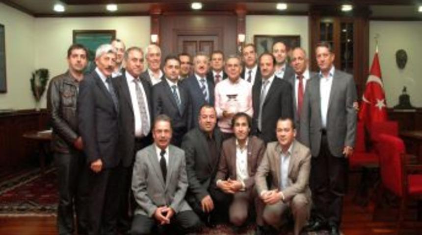 İzmirli M&uuml;teahhitler Şehir D&ouml;n&uuml;ş&uuml;m&uuml; I&ccedil;in Başkan Kocaoğlu'yla G&ouml;r&uuml;şt&uuml;