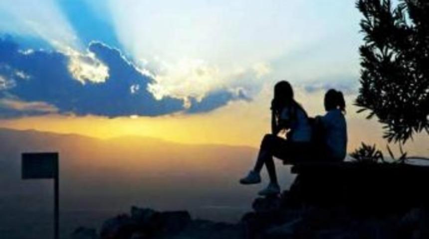 Ad&uuml;&rsquo;l&uuml; &Ouml;ğrencilerin Objektifinden Buldan Ve Pamukkale