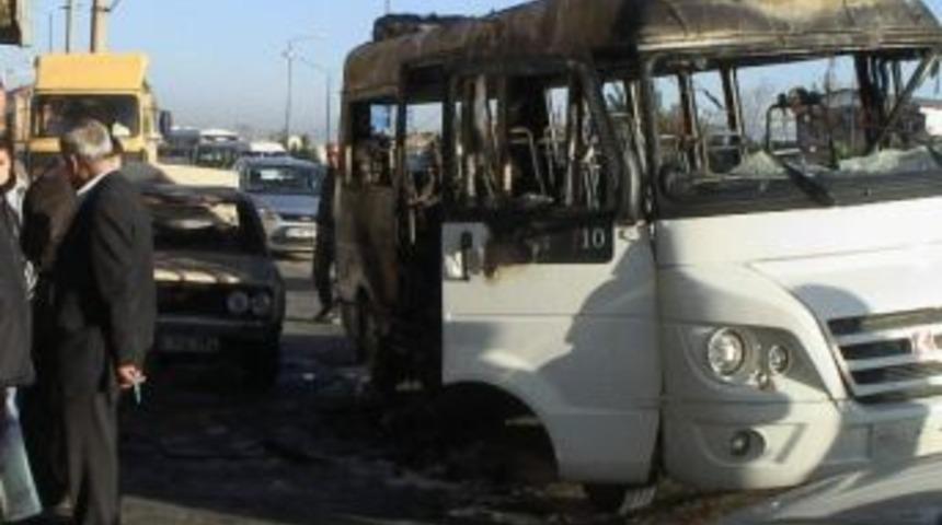 Denizli&rsquo;de 4 Ara&ccedil; Kundaklandı