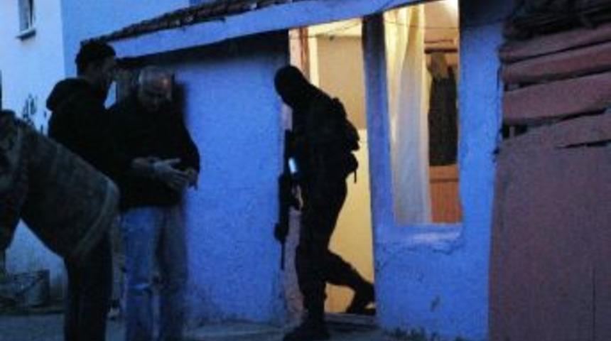 Kırıkkale'de Uyuşturucu Operasyonu: 18 G&ouml;zaltı